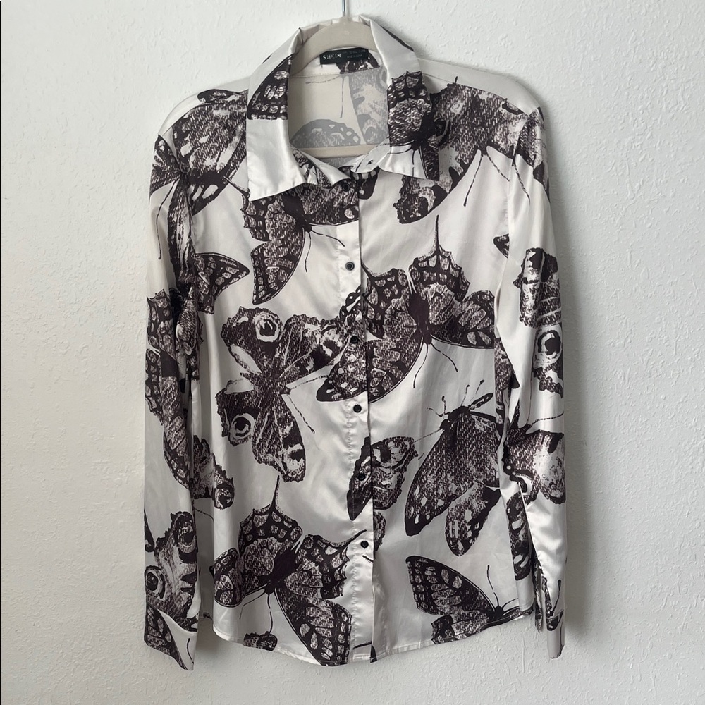 SHEIN Monochrome Graphic Print Blouse